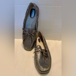 Sperry top siders silver metallic womens leather Loafers. Never worn